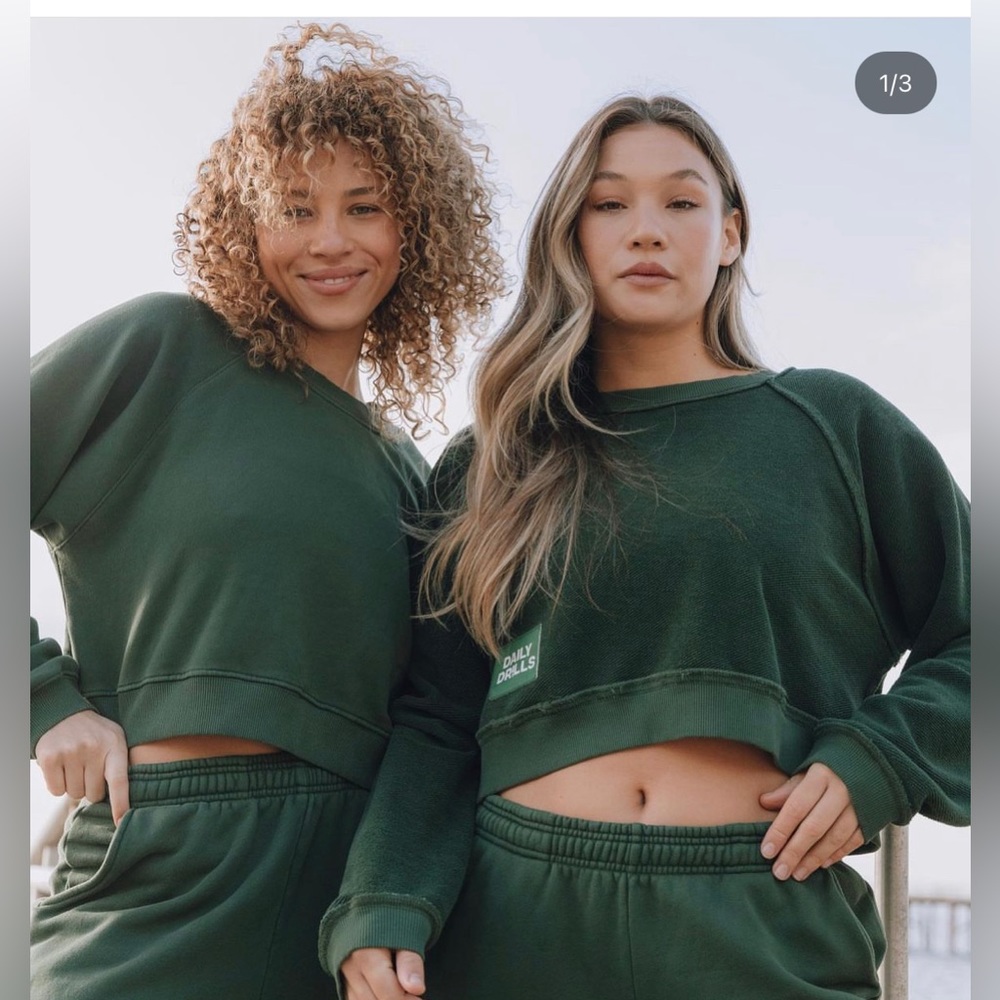 Daily Drills cropped crew size XS/S dark green